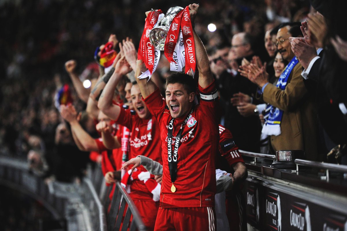 刘若钒庆祝海港队夺冠：人生第一个中超冠军🏆（刘若钒喜迎生涯首个中超冠军，海港加冕）