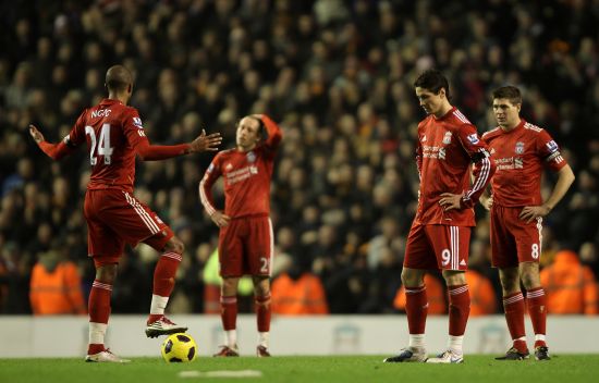 FM26逆天Bug，外场球员“闪现”至门前挡出对方主罚的点球（FM26离谱漏洞：外场球员瞬移到门前封出对手点球）