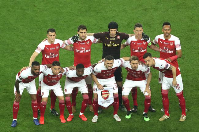 阿斯：赫伊森最近状态有所起伏，但阿隆索和皇马绝对信任他（阿斯：赫伊森近来状态波动，阿隆索与皇马对其信任不变）