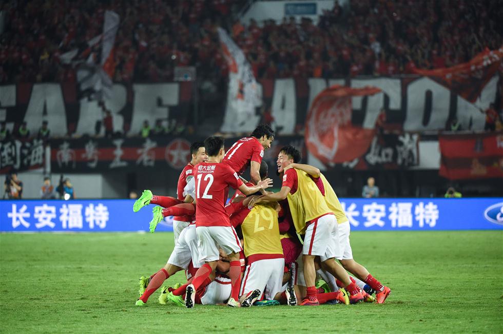 米利唐：对自己在右后卫的发挥很满意；巴西队防守有明显进步（米利唐满意右后卫发挥，称巴西防守进步显著）