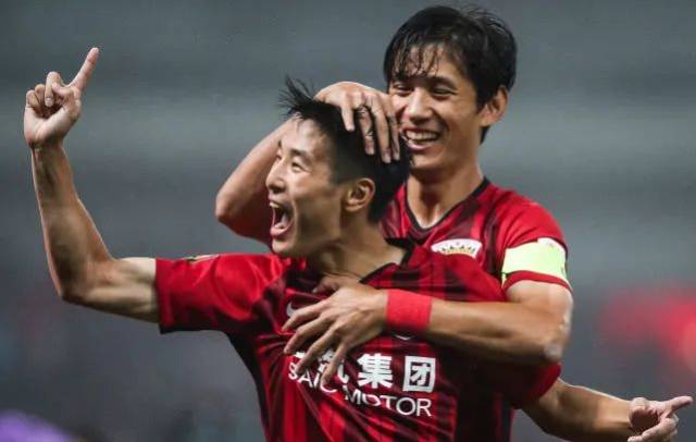 瓜迪奥拉：斯通斯将缺席本轮欧冠，阿隆索知道怎么挽回局势（瓜帅：斯通斯无缘本轮欧冠，阿隆索有办法扭转战局）