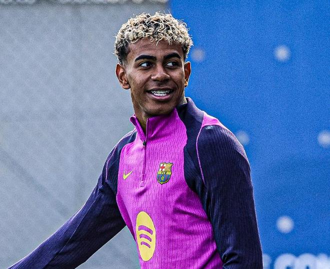 校领导亲自下场应战，他曾也是篮球少年（校领导亲自上场迎战，曾是篮球少年）